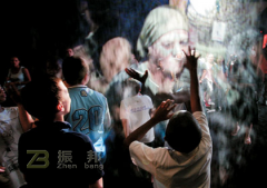 展廳機(jī)器人