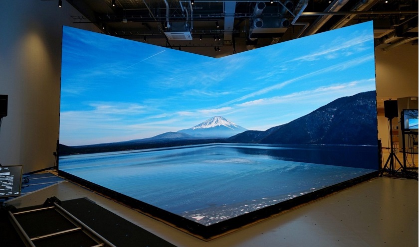 三折幕投影技術 三折幕投影技術制作效果圖