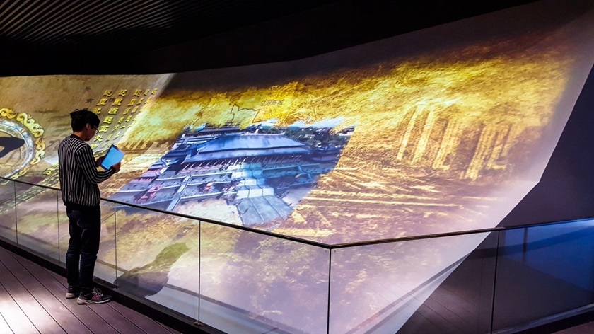 折幕投影 折幕投影互動控制