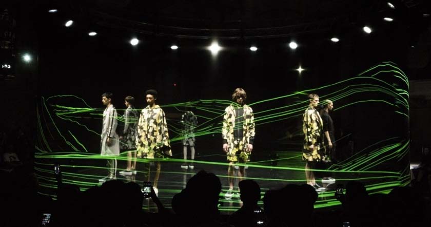 舞臺全息紗幕投影 舞臺上的全息紗幕投影效果