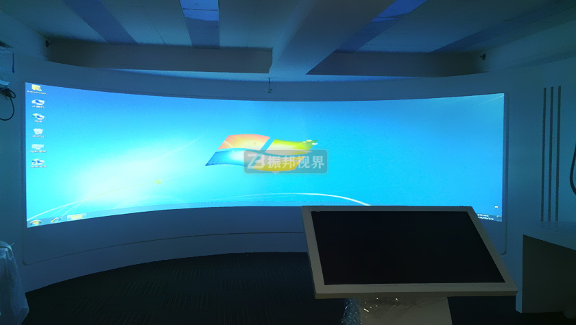 多通道弧幕投影 多通道弧幕投影