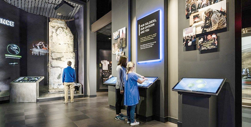 多媒體展廳設(shè)計方案效果圖 多媒體展廳設(shè)計方案效果圖