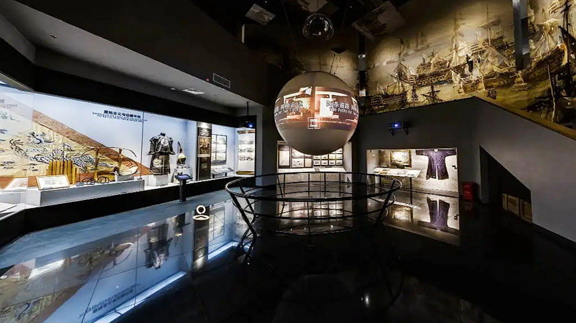 博物館展覽中的球幕投影 博物館展覽中的球幕投影