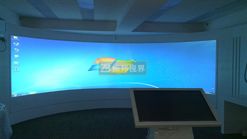 弧幕投影 弧幕投影