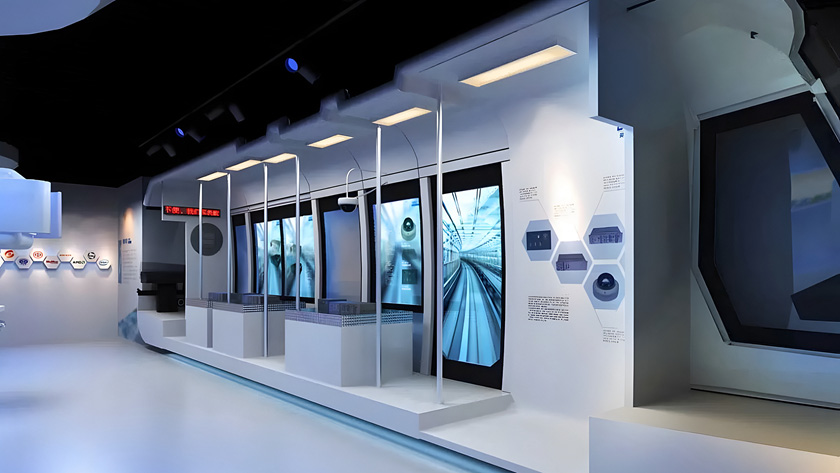 ��(sh��)�ֻ�չ�d�еĶ�ý�w�����b��