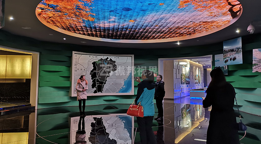 規(guī)劃館序廳大屏展示裝置 規(guī)劃館序廳大屏展示裝置