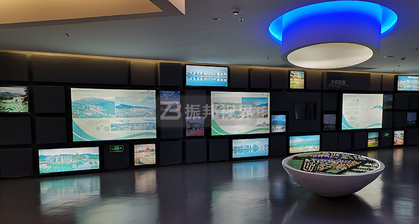 規(guī)劃館中的數(shù)字沙盤裝置 規(guī)劃館中的數(shù)字沙盤裝置