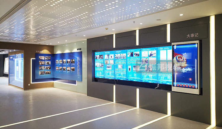 展廳智能滑軌屏