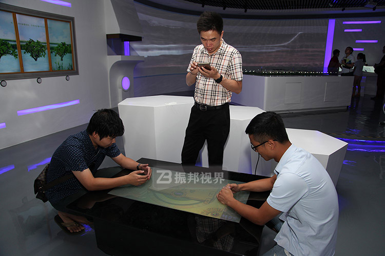 酒文化展廳互動(dòng)桌