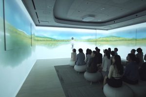 展廳機(jī)器人