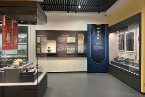 展廳機(jī)器人